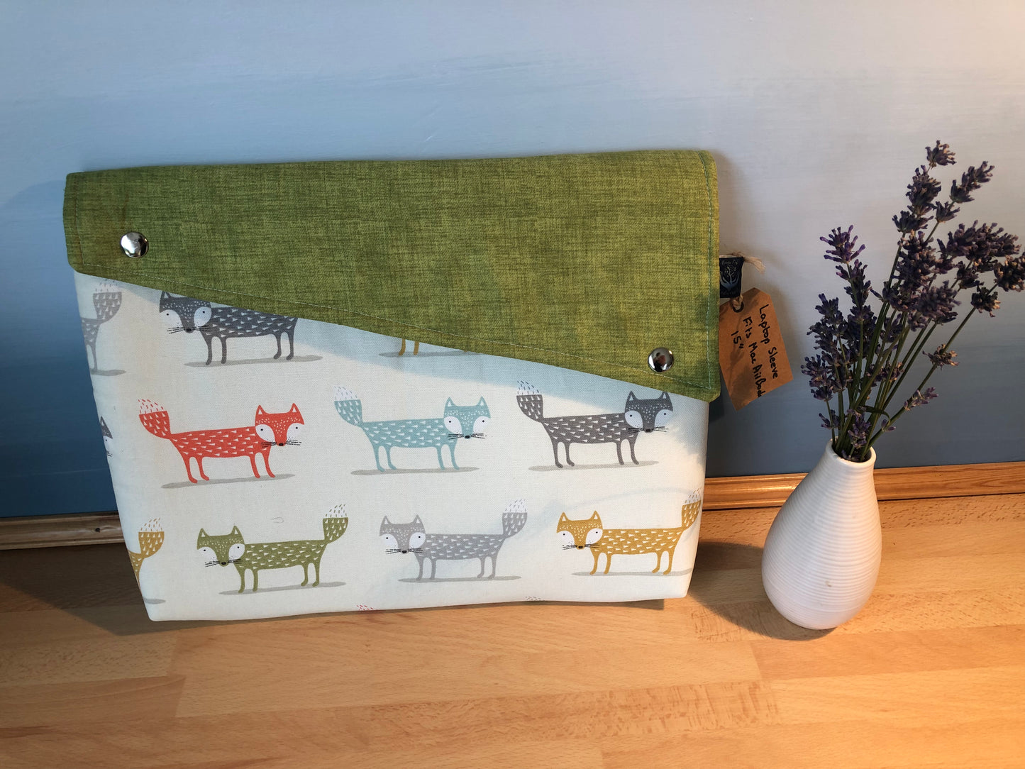 Foxy laptop sleeve for 15 inch Mac book and other 15 inch screen