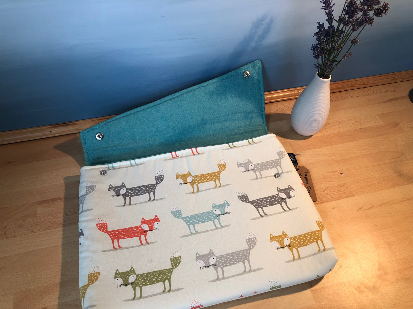 Foxy laptop sleeve for 15 inch Mac book and other 15 inch screen