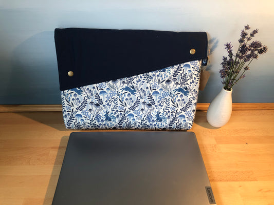 Forest fungus laptop sleeve for 17 inch screen