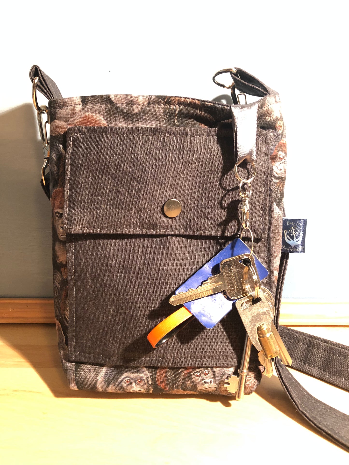 small gorilla crossbody bag with detachable strap