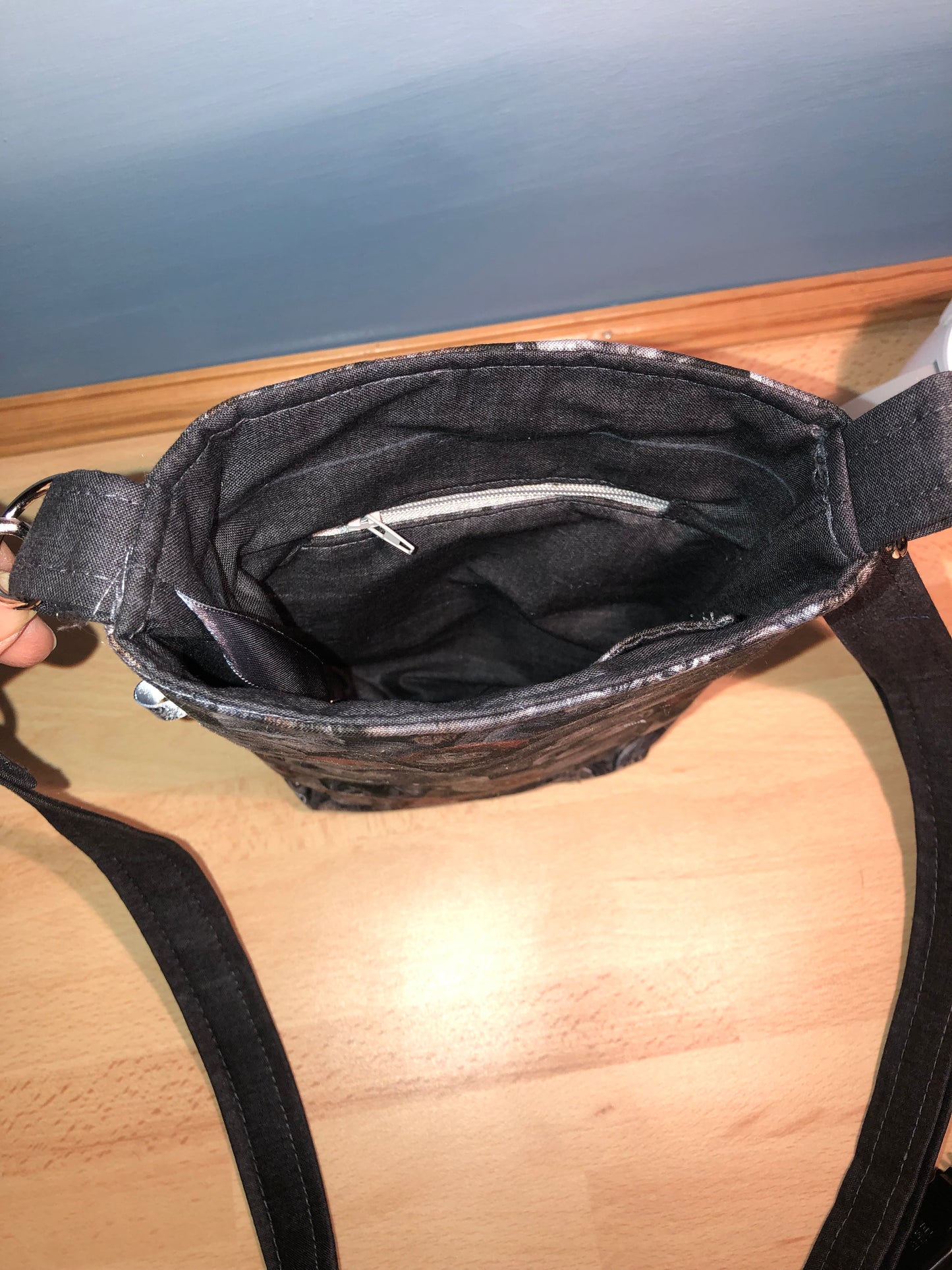 small gorilla crossbody bag with detachable strap